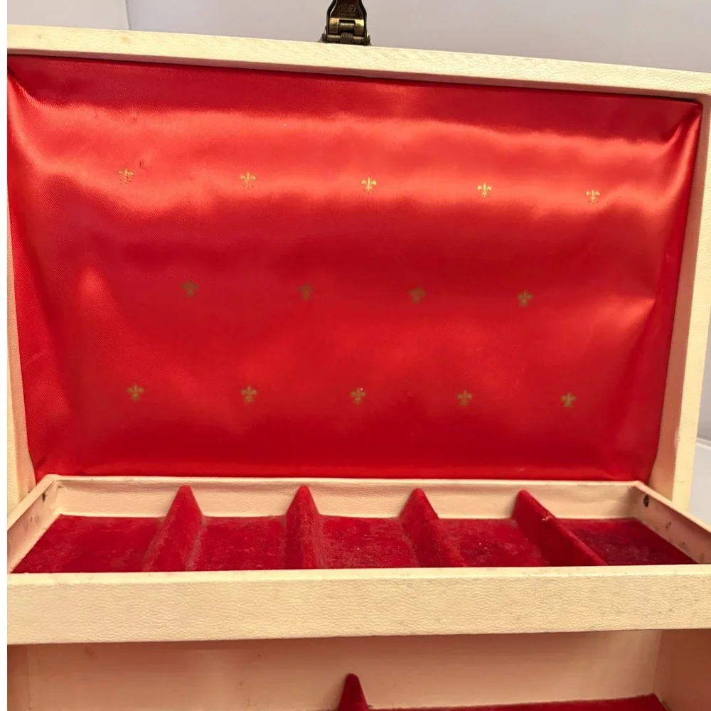 Vintage 1950s Ivory Jewelry‎ Box Organizer Red Lined Storage Case Decorative